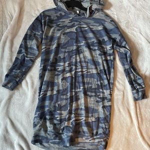 Baggy dress with hood